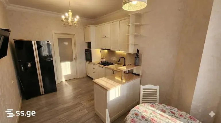 Apartment, 5-room, 155 m²