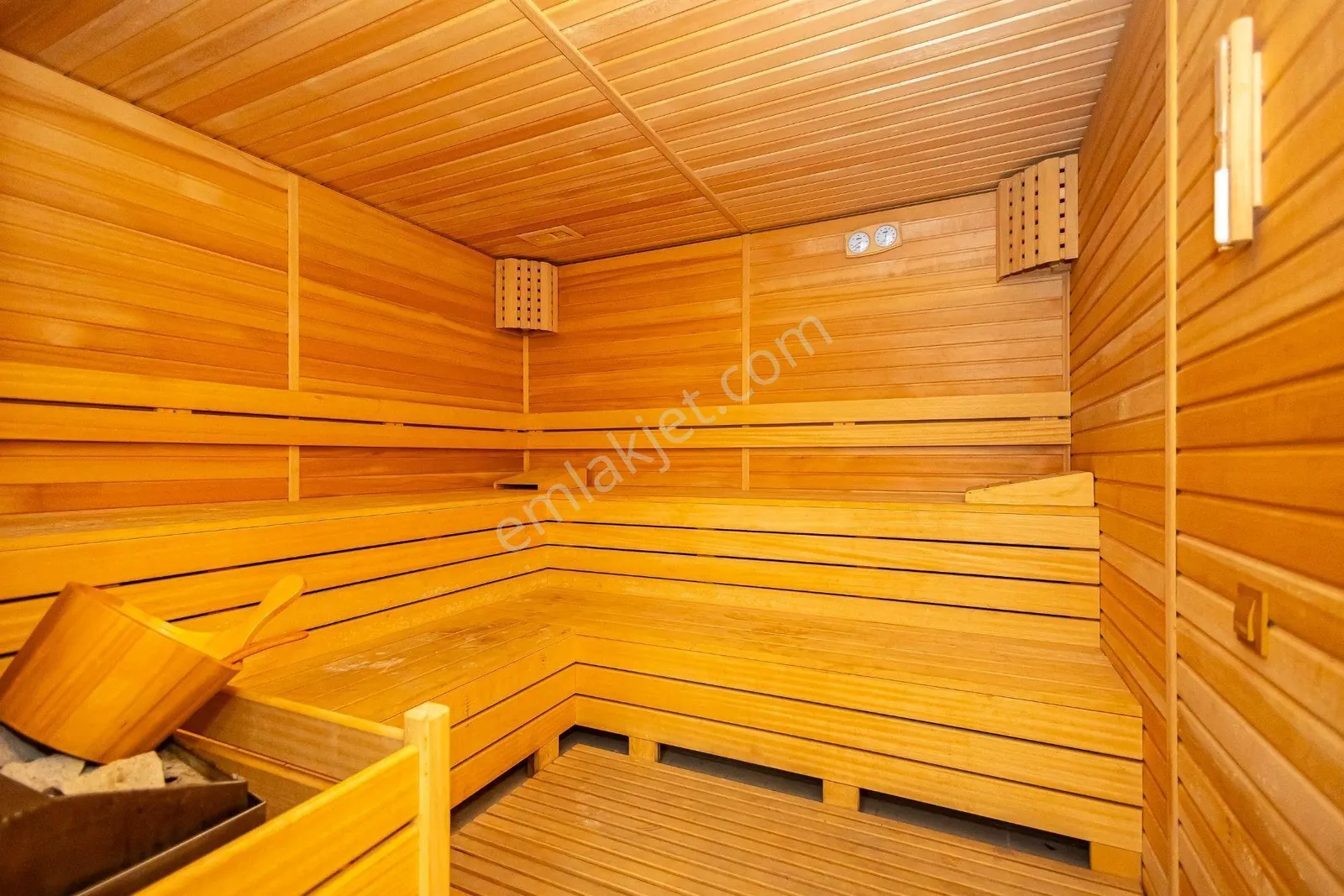 Apartment, 4-room, 160 m²