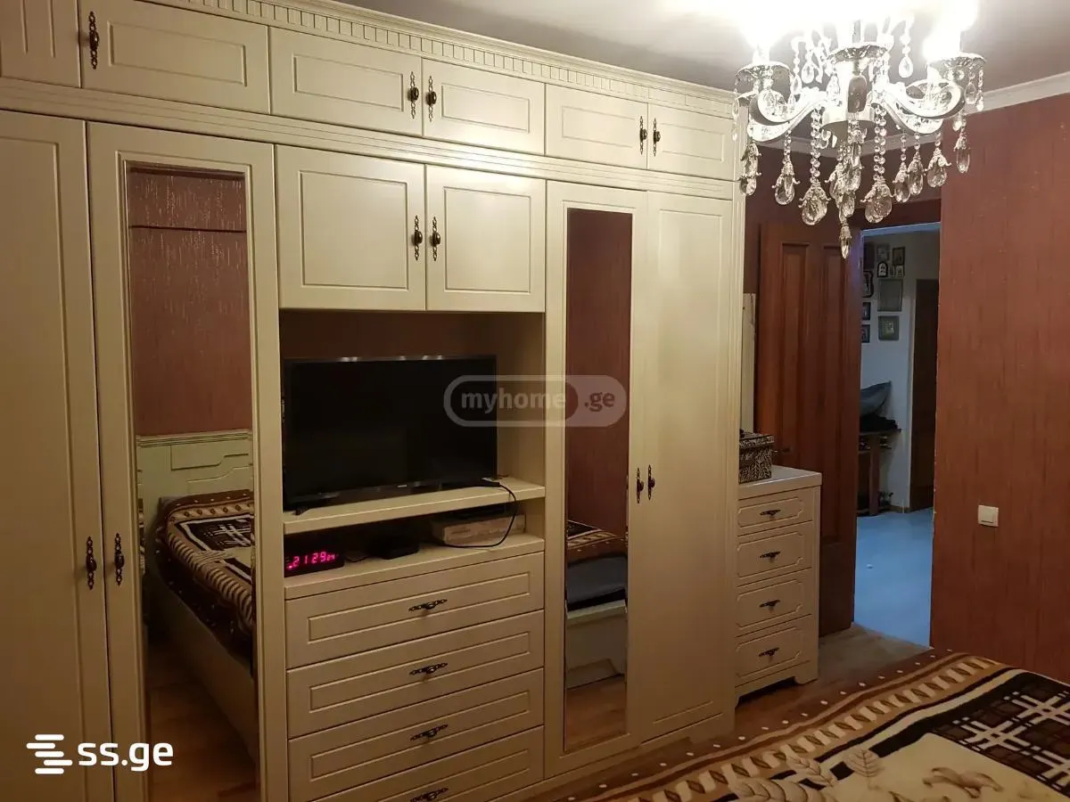 Apartment, 3-room, 90 m²
