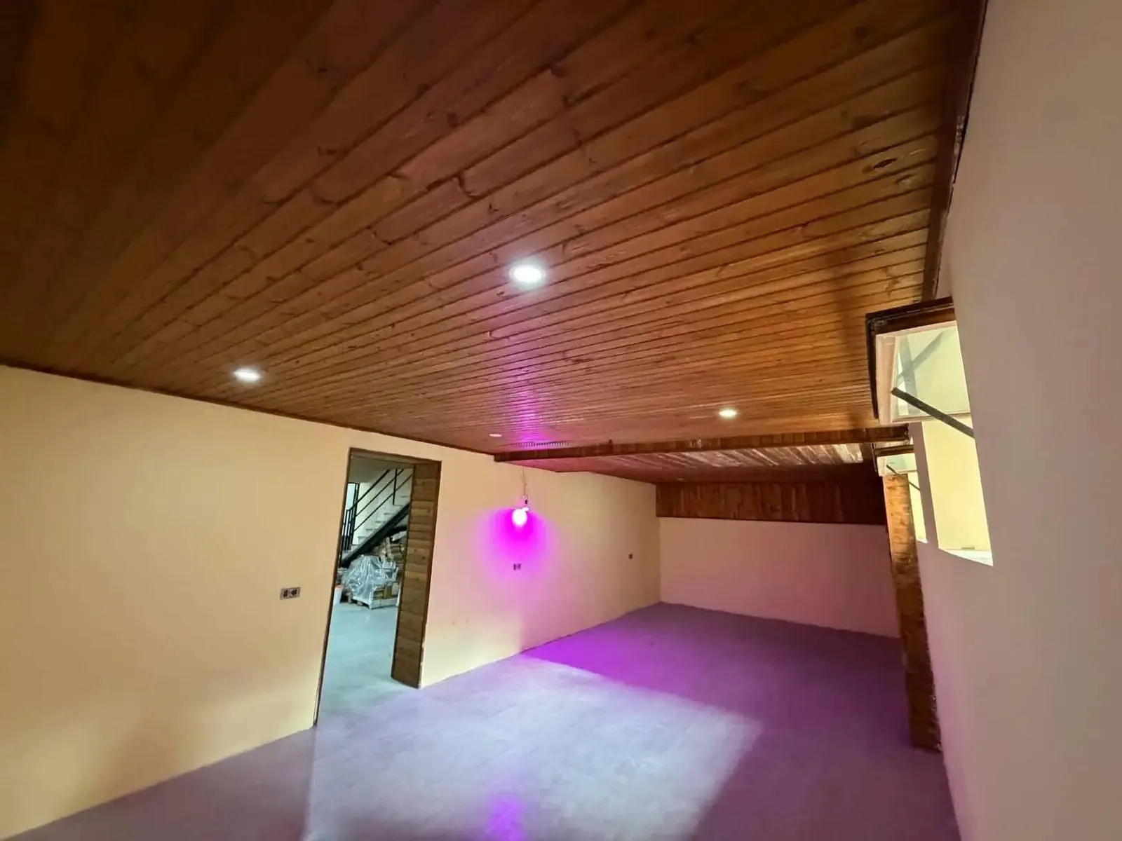 Дом, 10-комн., 550 м²