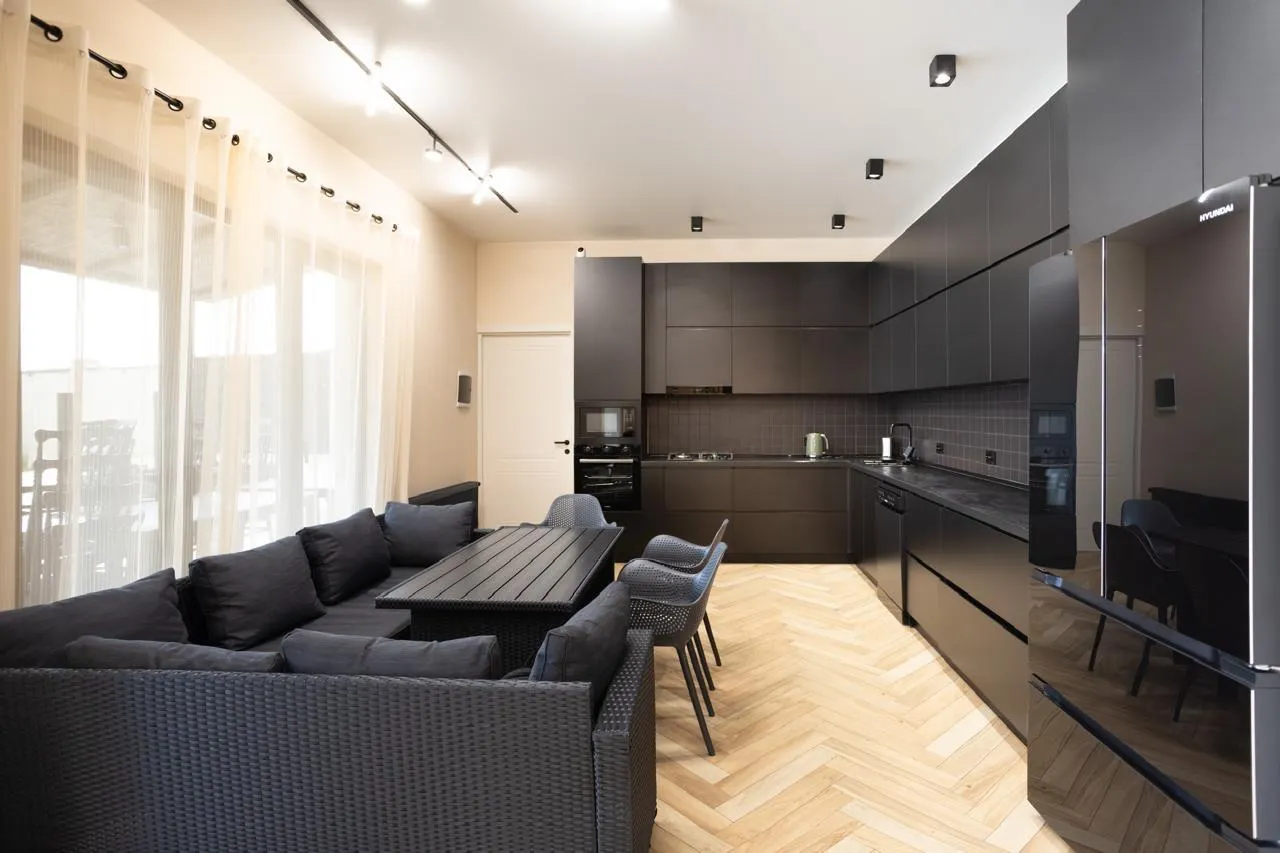 House, 5-room, 300 m², Lisi Green Town