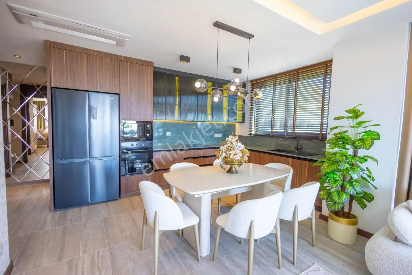 Apartment, 3-room, 85 m²