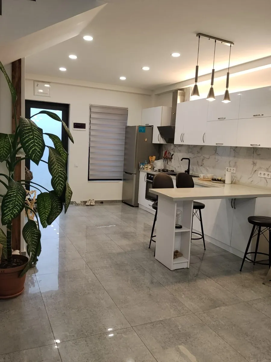 House, 3-room, 156 m²