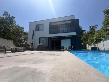Дом, 6-комн., 355 м²