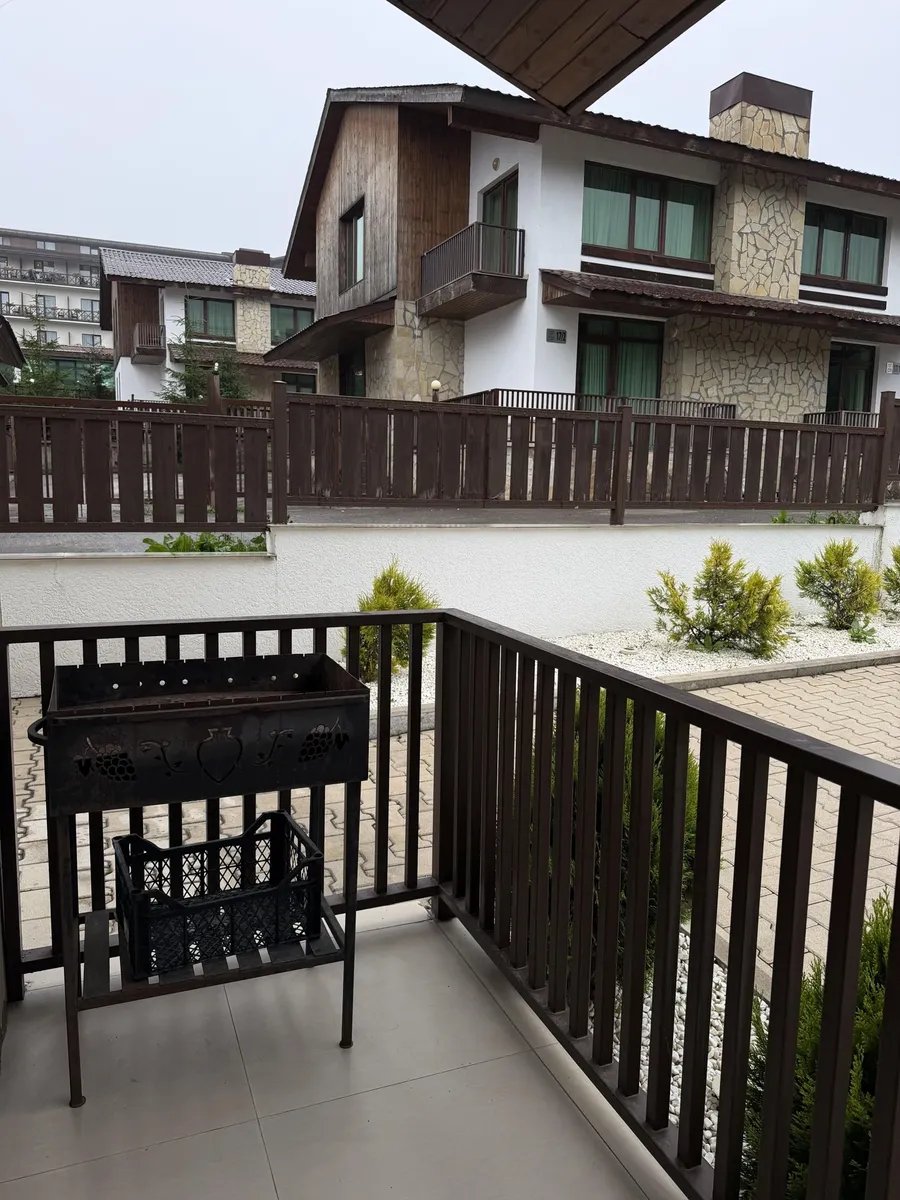 House, 4-room, 400 m²