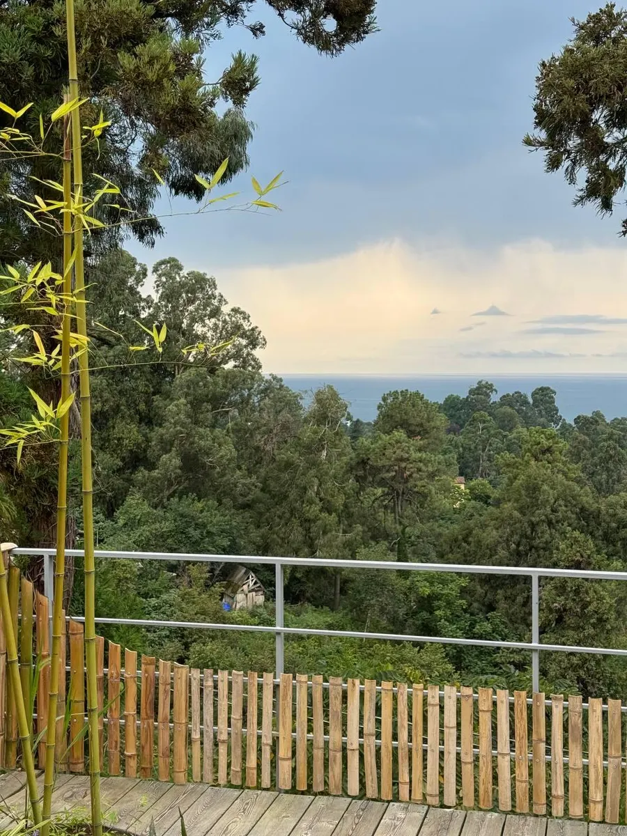 House, 5-room, 160 m²