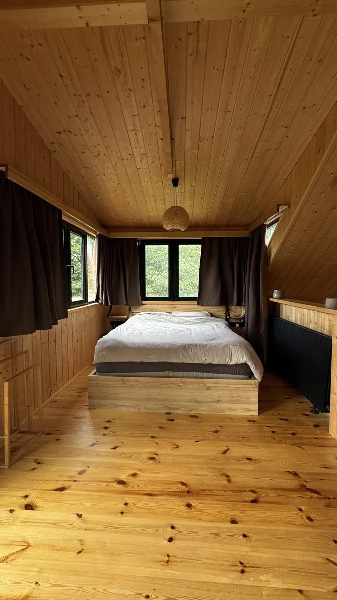 House, 3-room, 210 m²