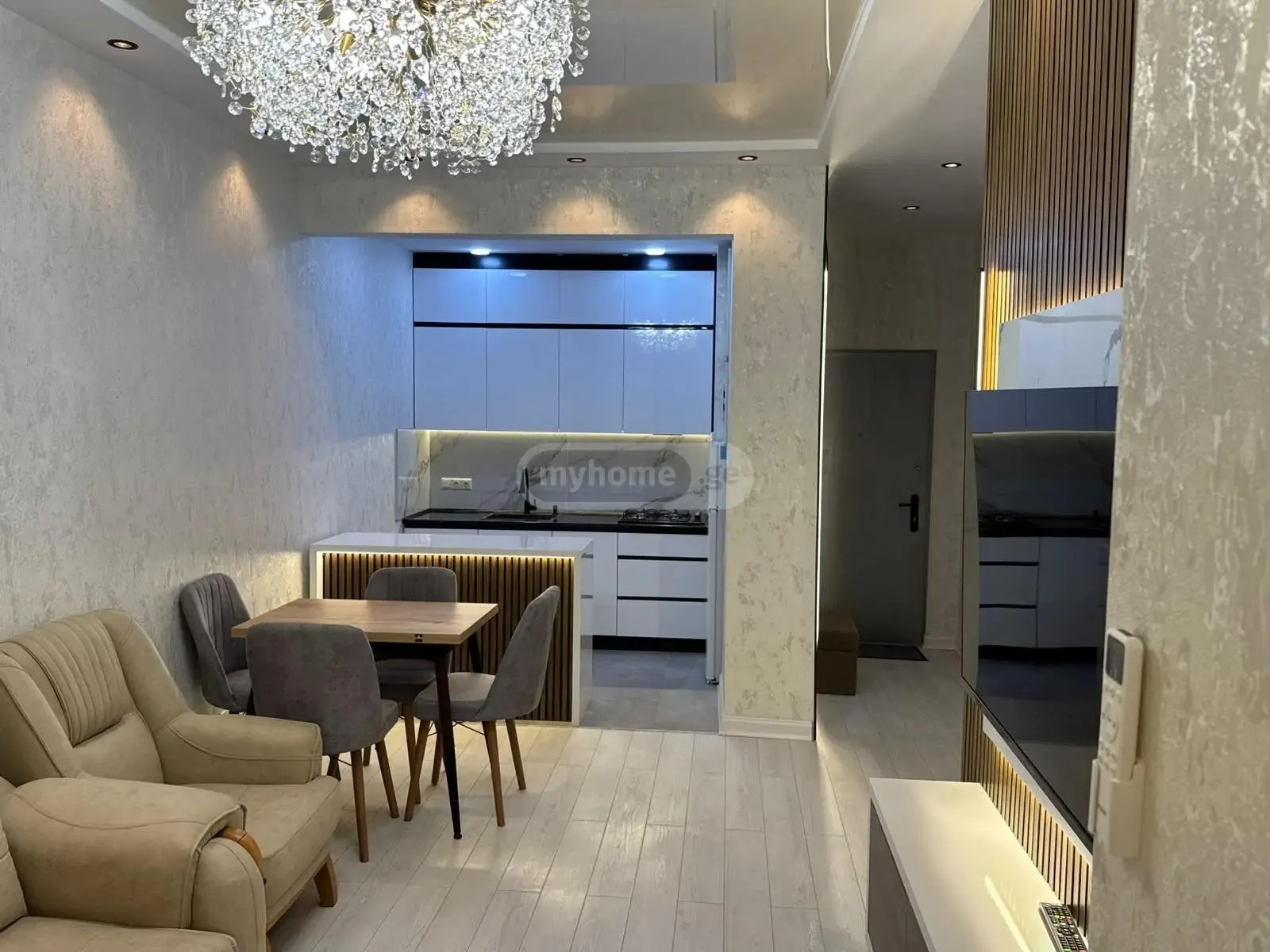 Квартира, 3-комн., 56 м²