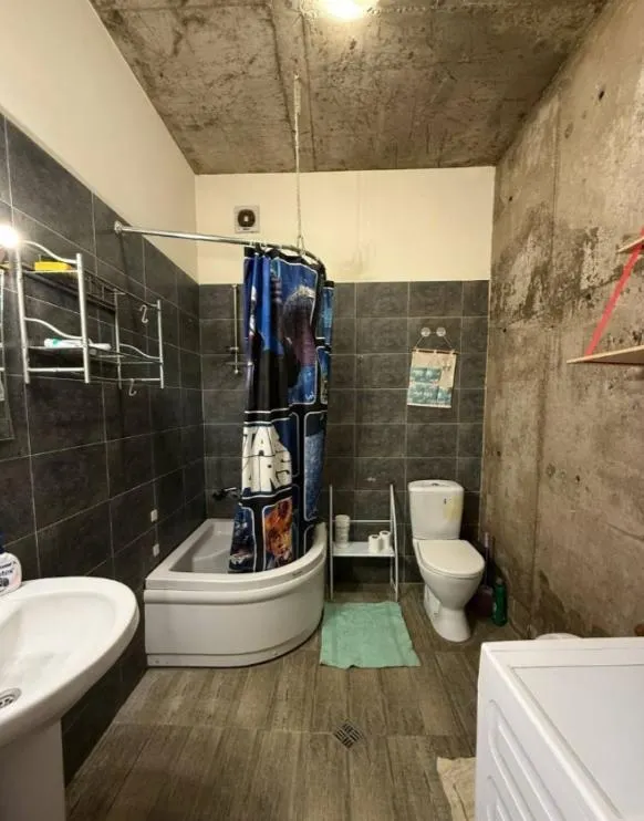 Квартира, 1-комн., 64 м²