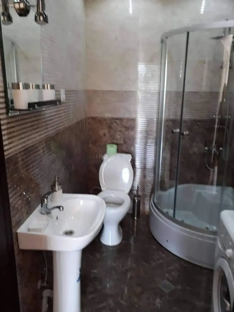 Дом, 5-комн., 244 м²