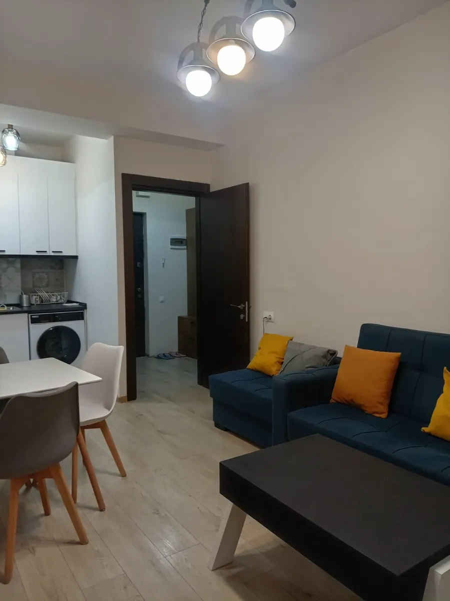 ბინა, 2-ოთახიანი, 60 მ², Pekini Plaza