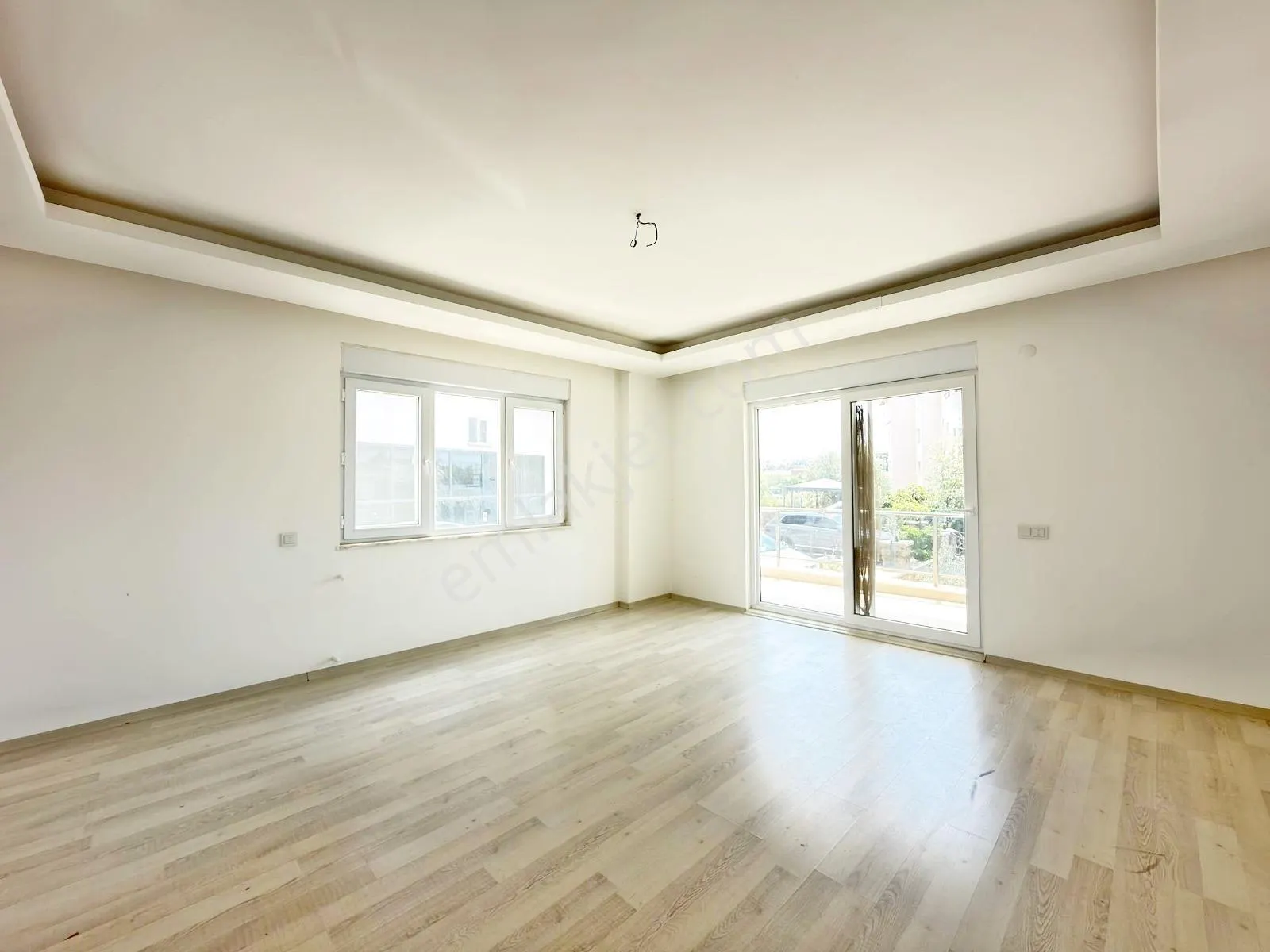 Apartment, 4-room, 140 m²