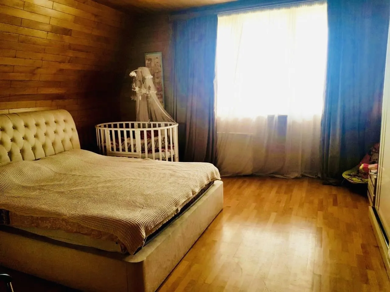Дом, 5-комн., 1780 м²