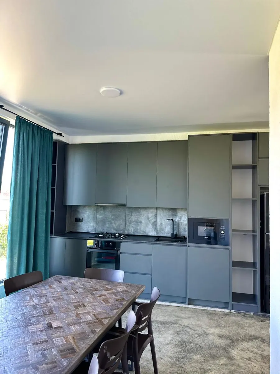 Дом, 6-комн., 340 м²