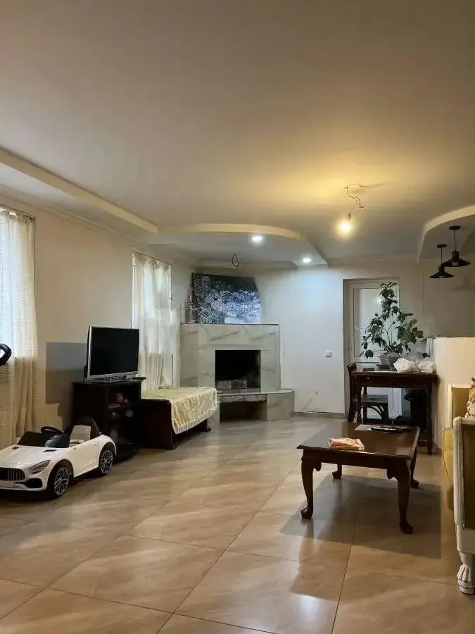 Дом, 8-комн., 350 м²