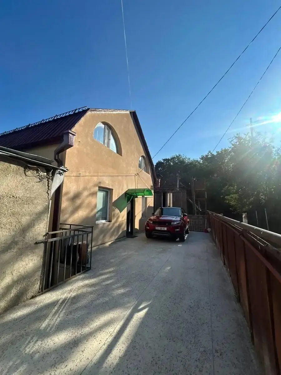 Дом, 6-комн., 220 м²