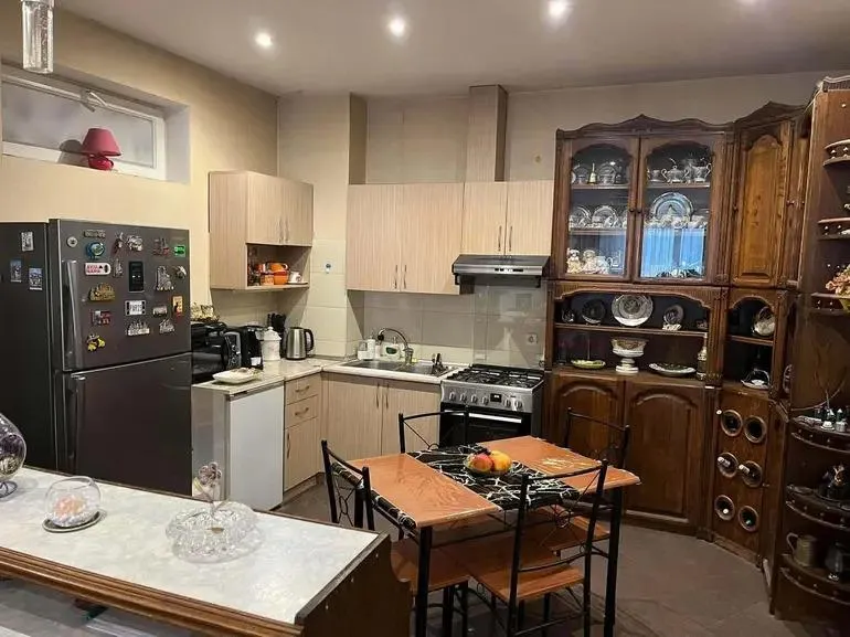 Квартира, 3-комн., 114 м²