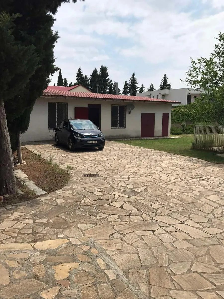 Дом, 5-комн., 700 м²