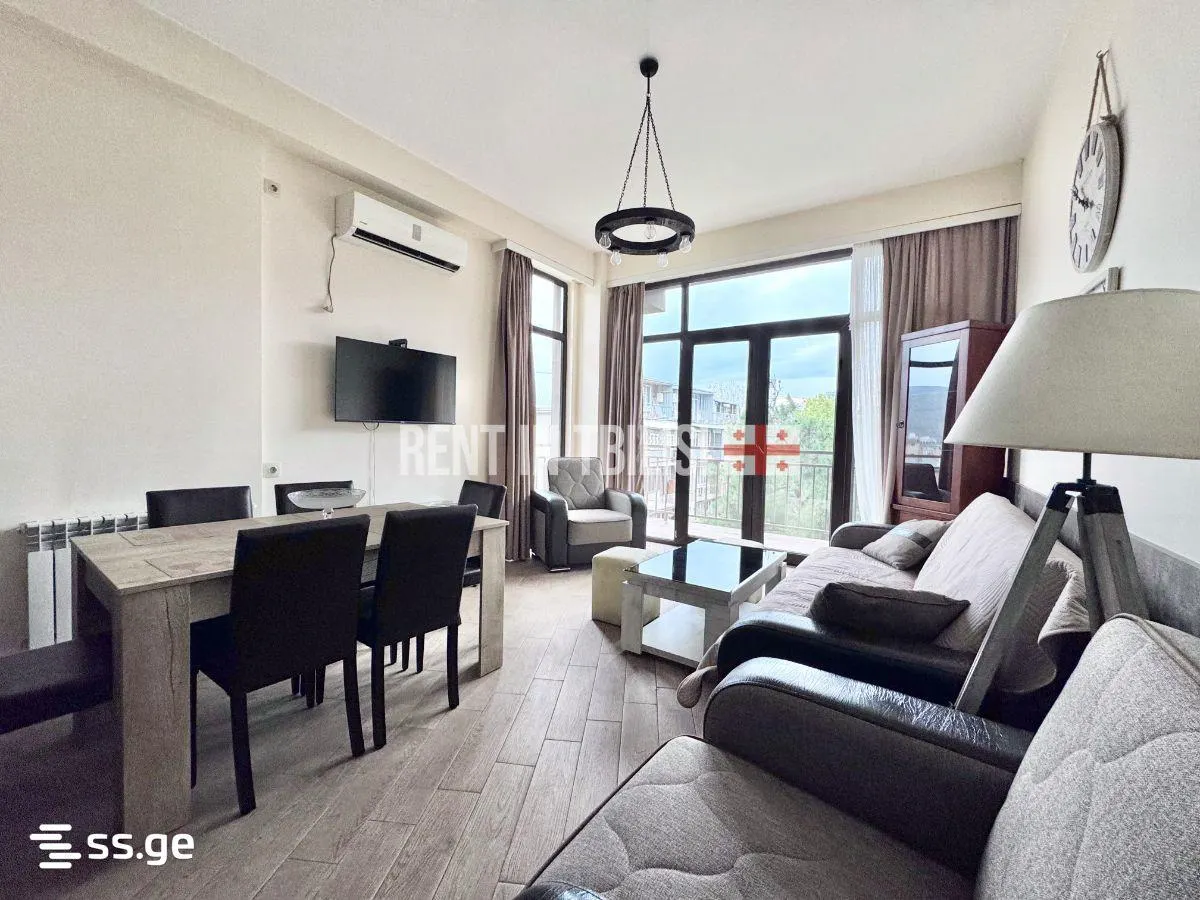 Квартира, 2-комн., 65 м²