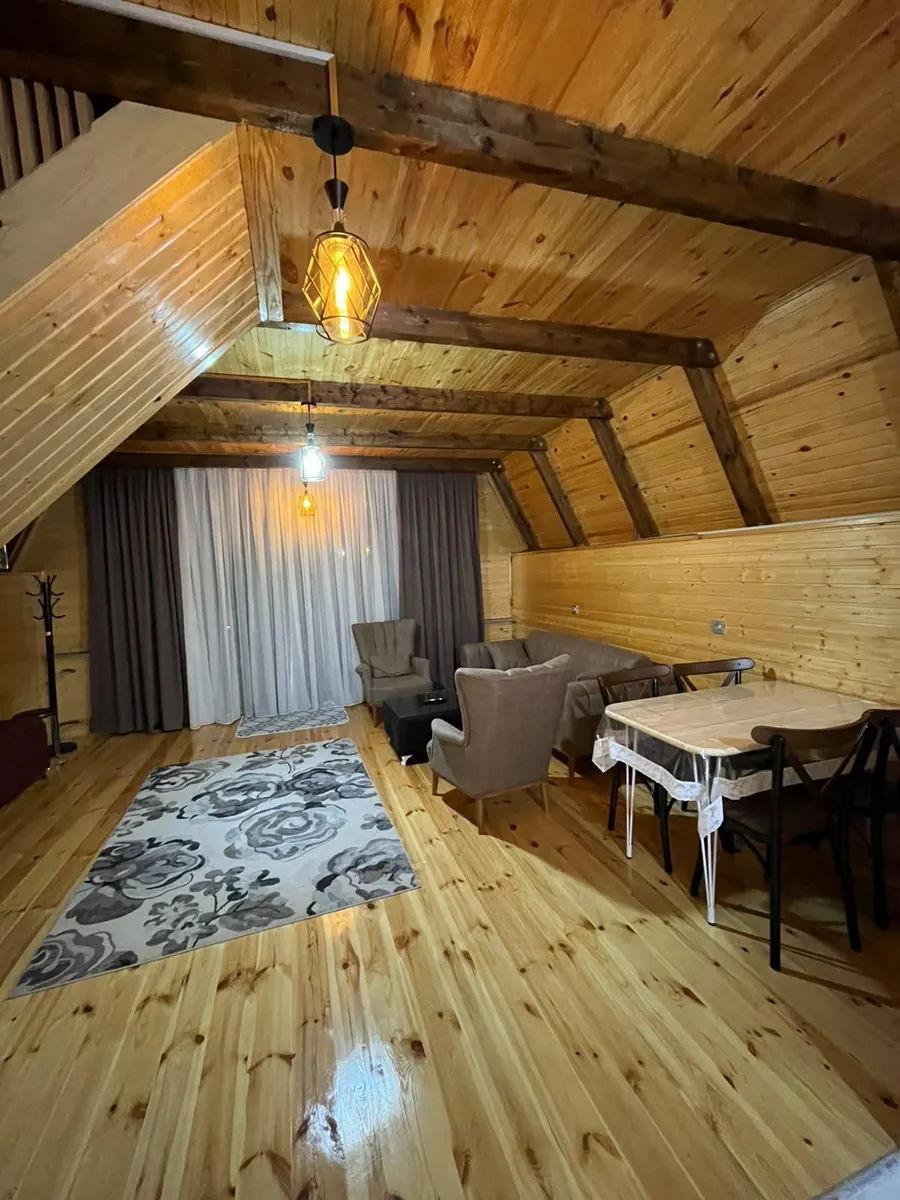 House, 3-room, 90 m²