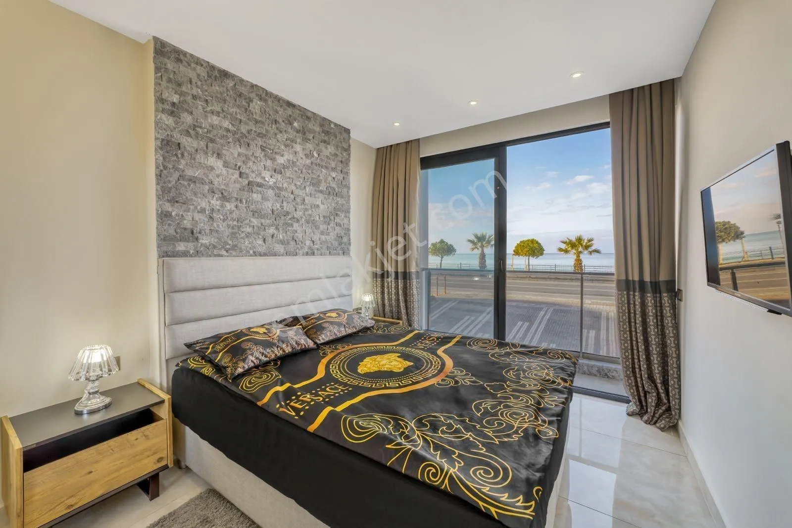 Apartment, 3-room, 85 m²