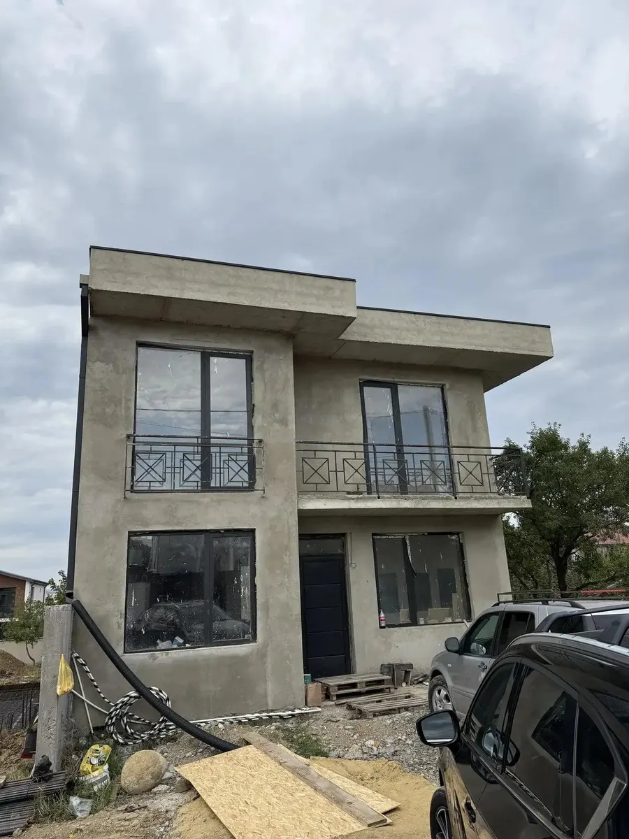 Дом, 5-комн., 275 м²