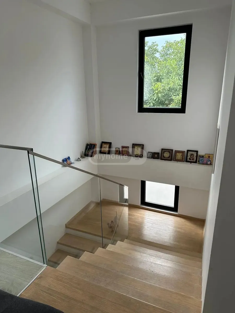 Дом, 4-комн., 340 м²