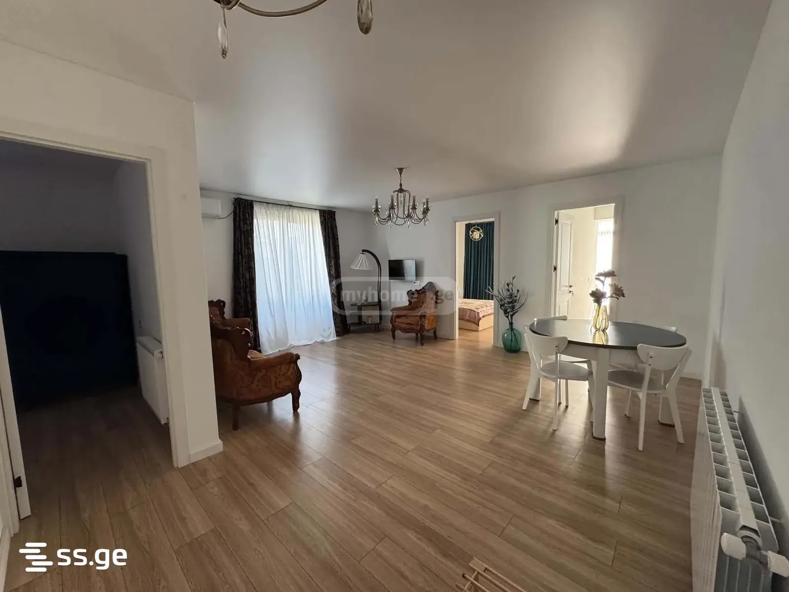 Apartment, 4-room, 80 m²
