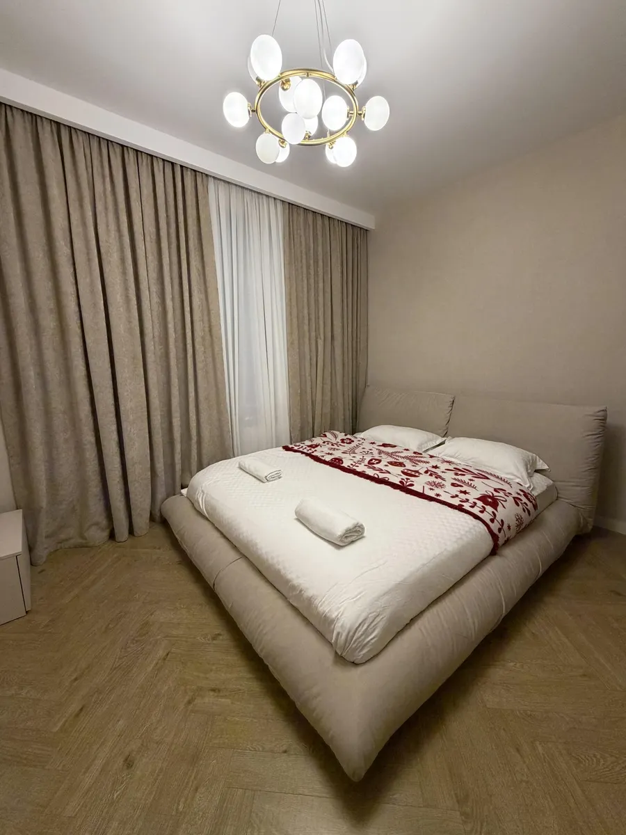 House, 4-room, 400 m²