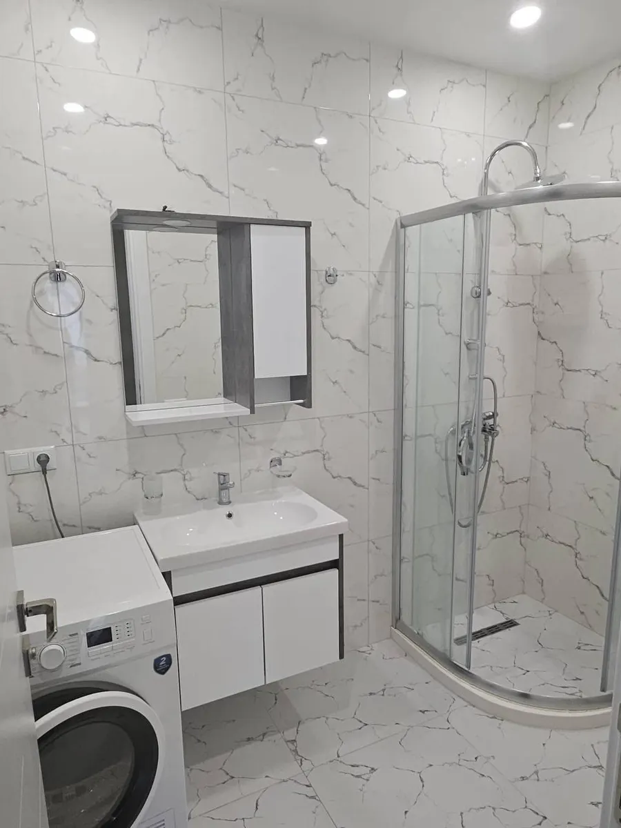 House, 4-room, 220 m²
