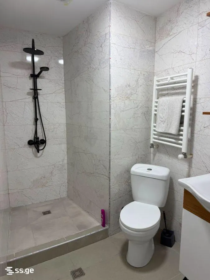 Квартира, 3-комн., 85 м²