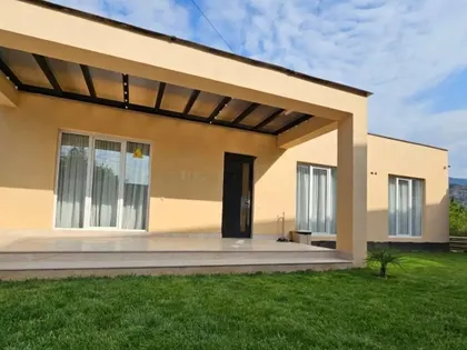 House, 5-room, 170 m²