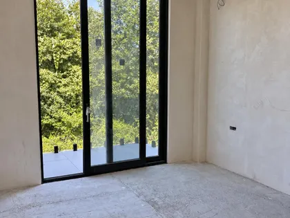 House, 4-room, 208 m²