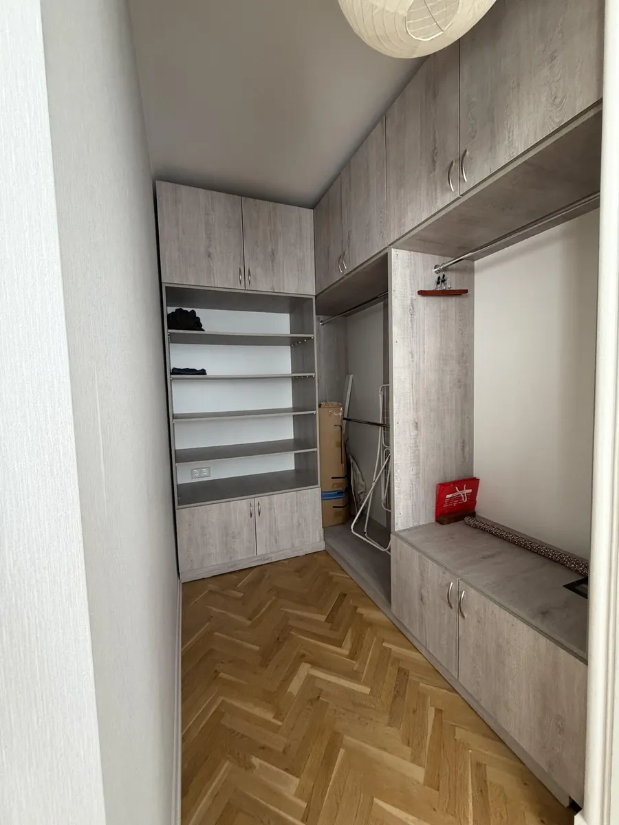 Квартира, 3-комн., 120 м²