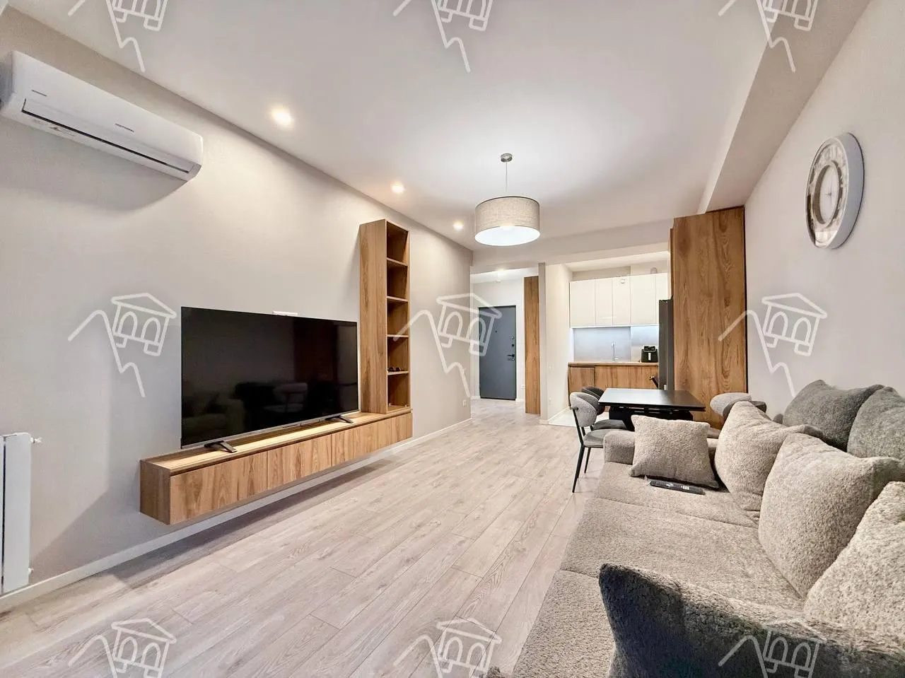 Квартира, 2-комн., 69 м²
