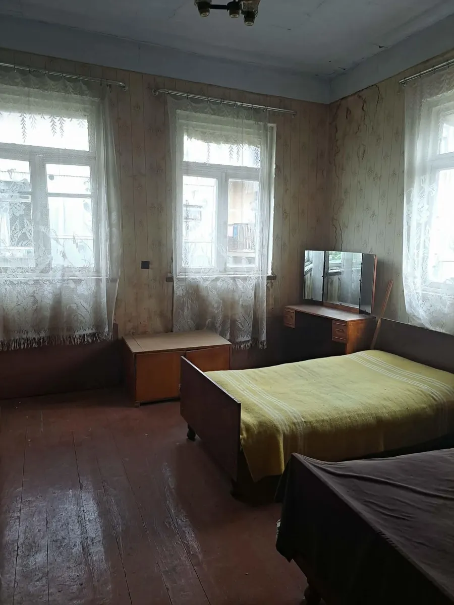 House, 5-room, 240 m²