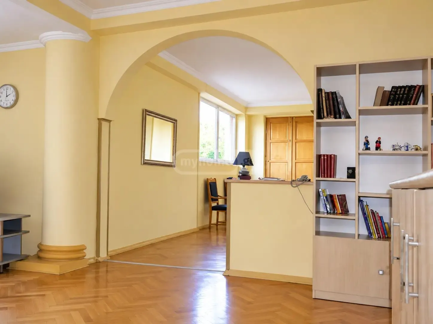 House, 5-room, 270 m²