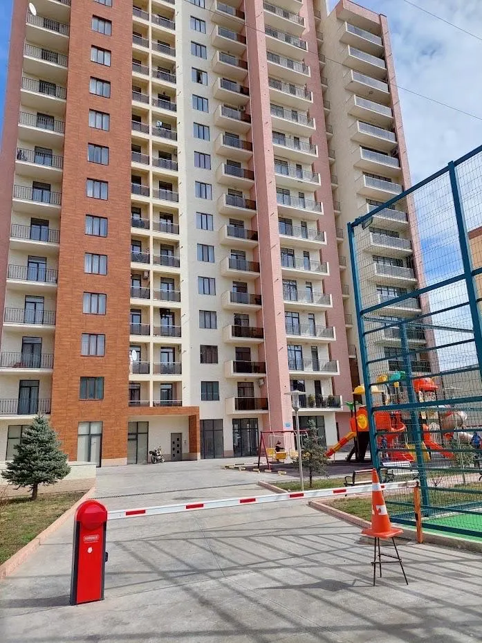 Квартира, 3-комн., 77 м²