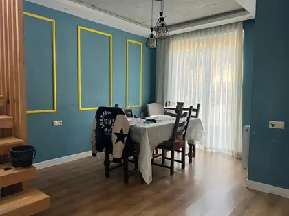 Дом, 6-комн., 265 м²