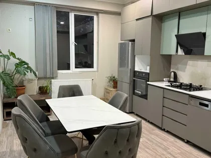 Apartment, 4-room, 150 m²