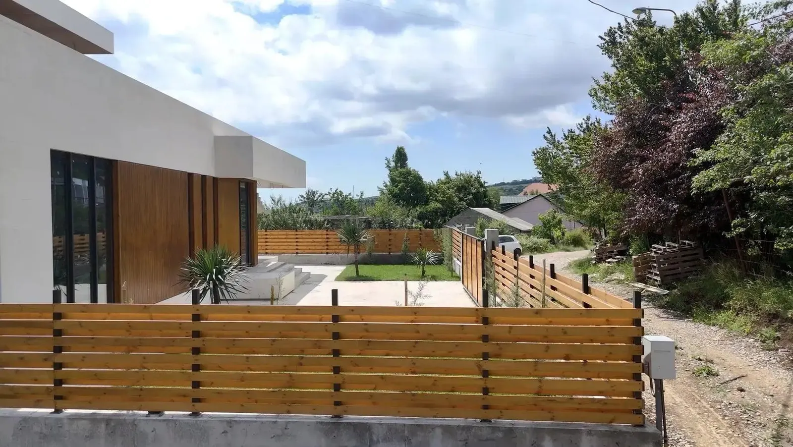 Дом, 10-комн., 700 м²