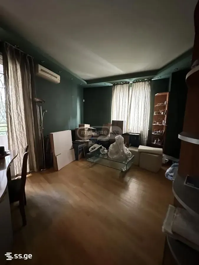 Apartment, 5-room, 300 m²