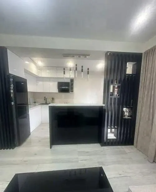 Квартира, 3-комн., 96 м²