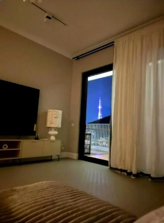 Квартира, 3-комн., 110 м²