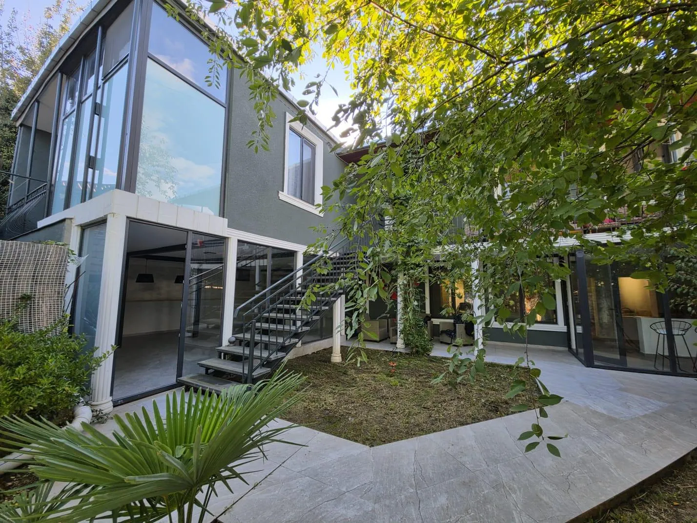 Дом, 5-комн., 415 м²