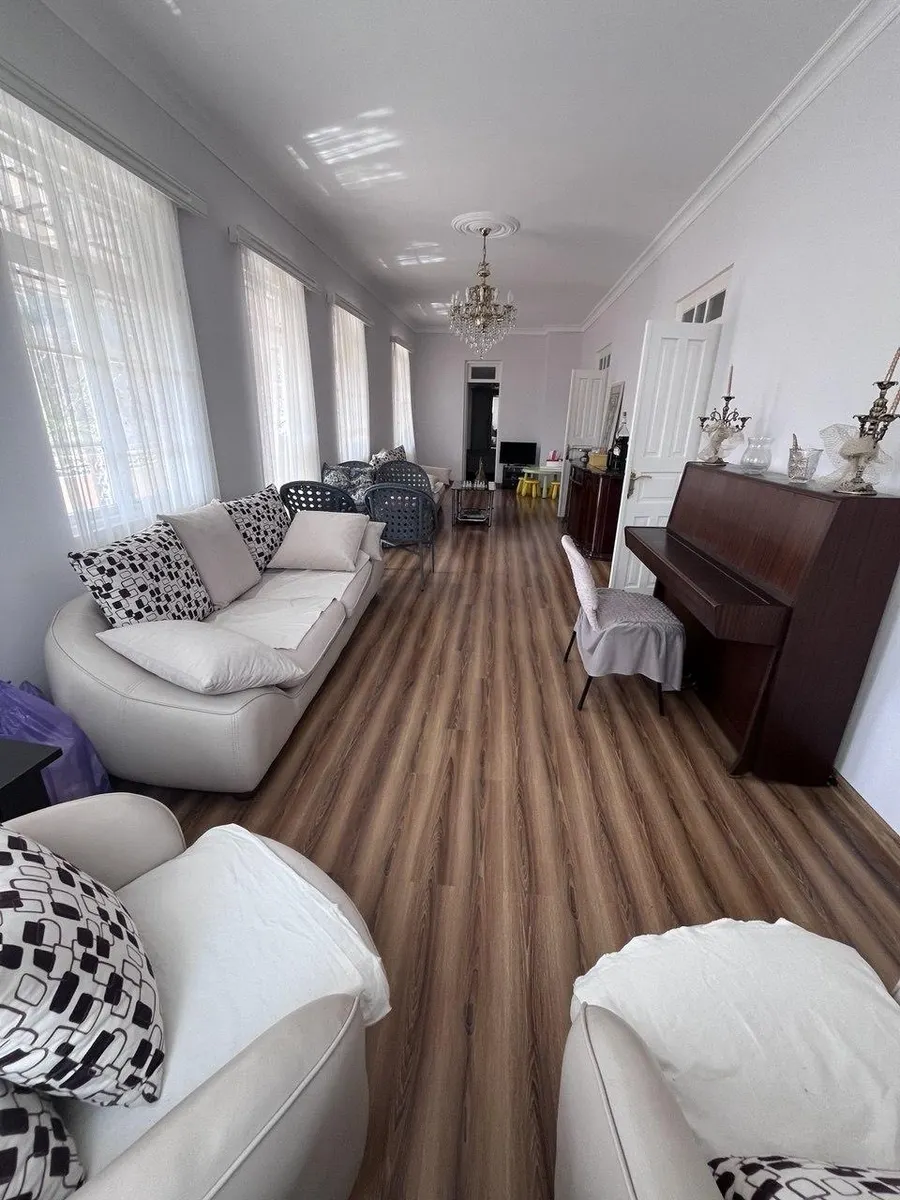 House, 5-room, 576 m²