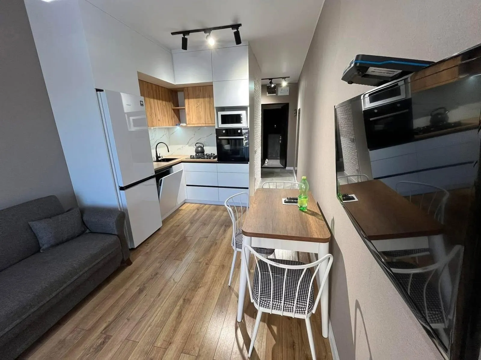 Квартира, 2-комн., 41 м², Haidar Abashidze St, 63