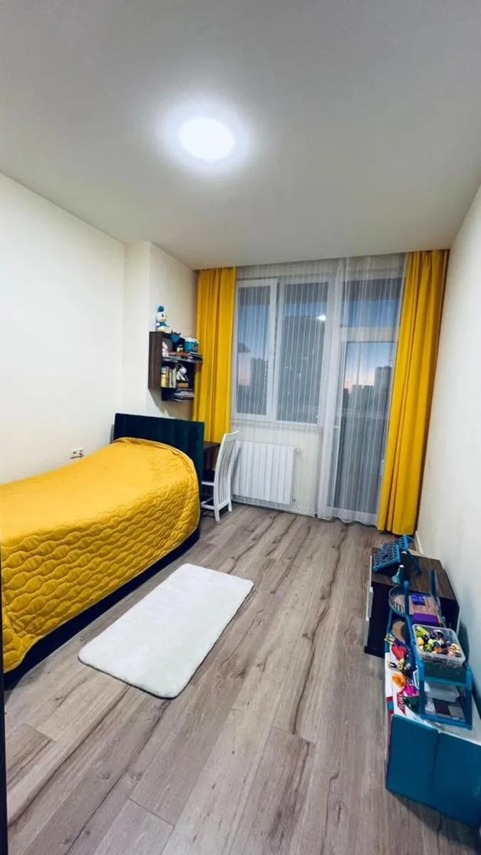 Apartment, 4-room, 136 m²