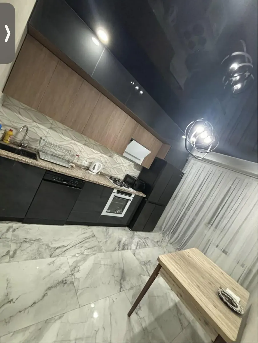 Квартира, 4-комн., 100 м²