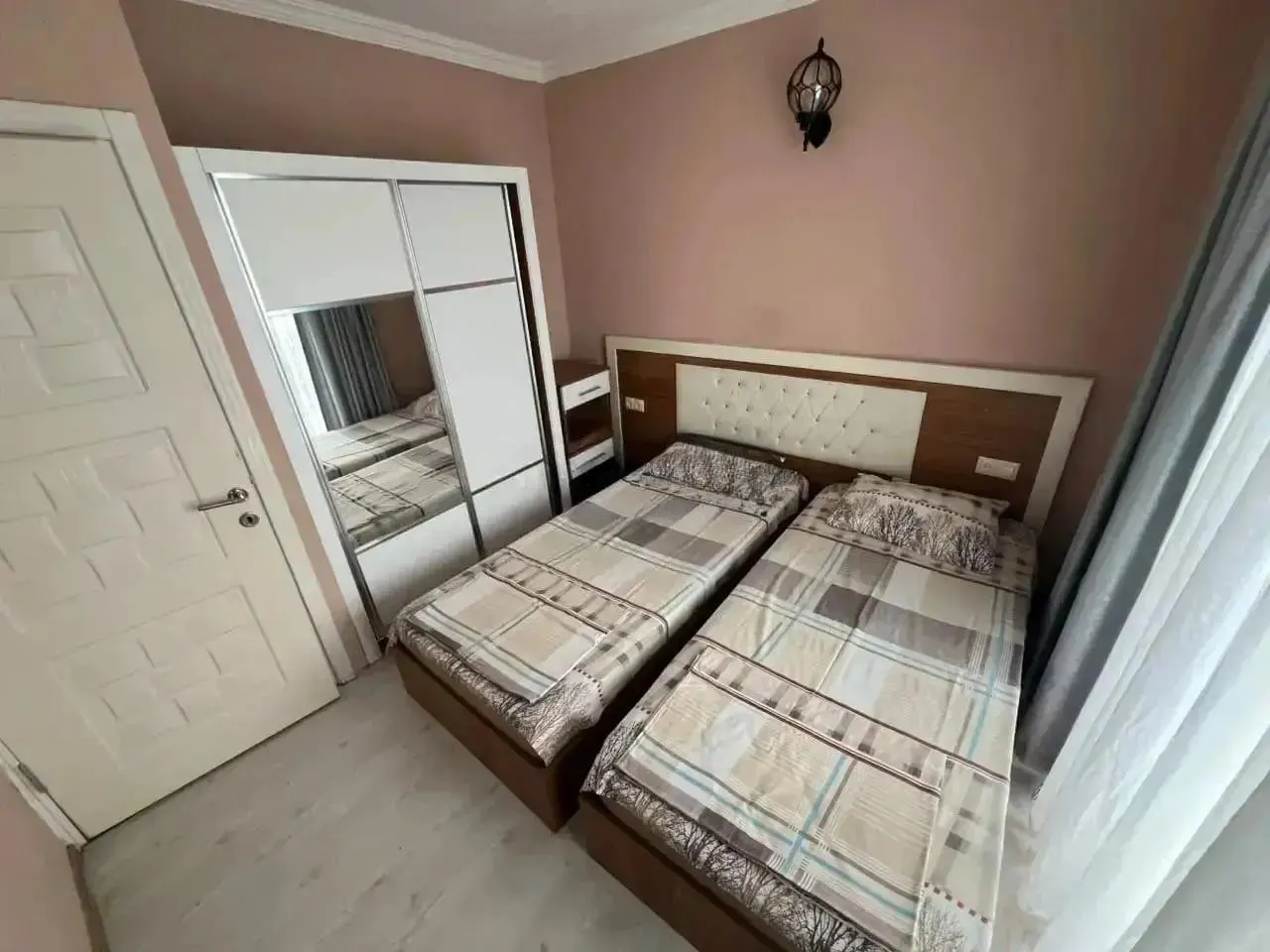 Apartment, 3-room, 55 m², Sherif Khimshiashvili St, 51